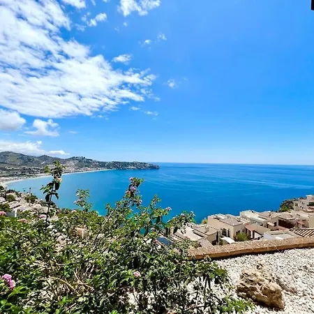 Chalet Tropical Bay Views *
