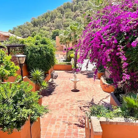 Chalet Tropical Bay Views Villa