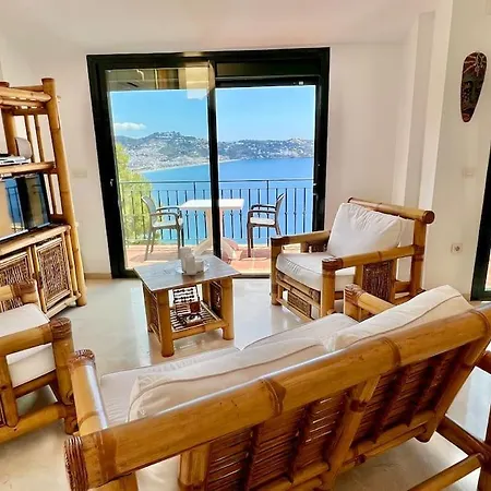 Chalet Tropical Bay Views Villa *