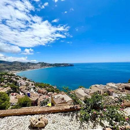 Chalet Tropical Bay Views Villa *